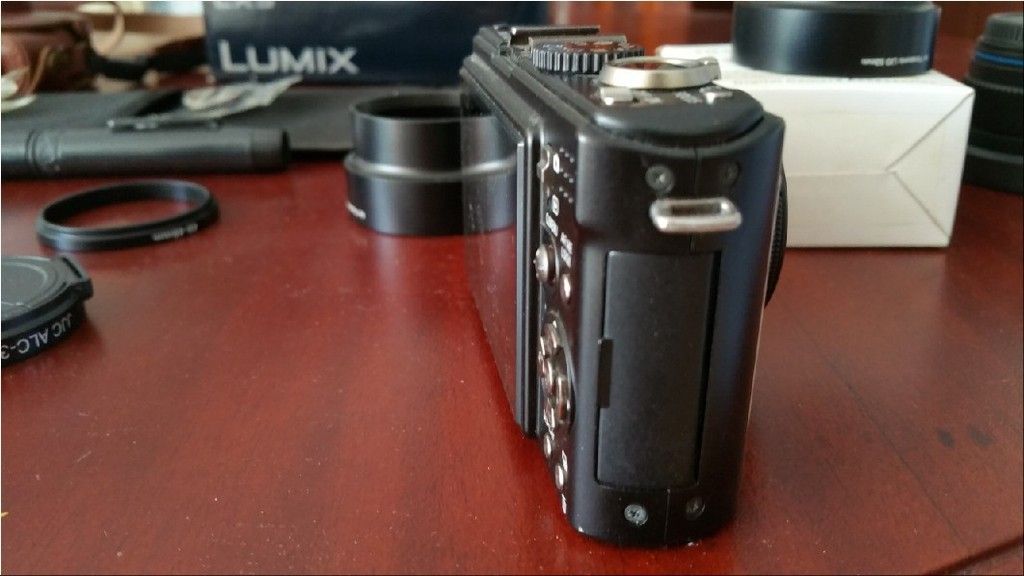 Cần bán Dell N7447, Panasonic Lumix LX3, Sharp SH01B ++SBH20(tặng kèm) - 1