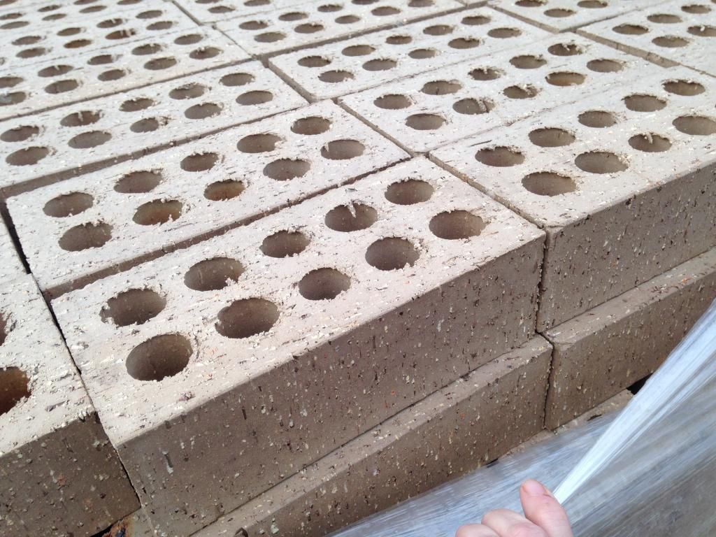 Bricks.... PGH Cement photo IMG_0743_zps9a053188.jpg